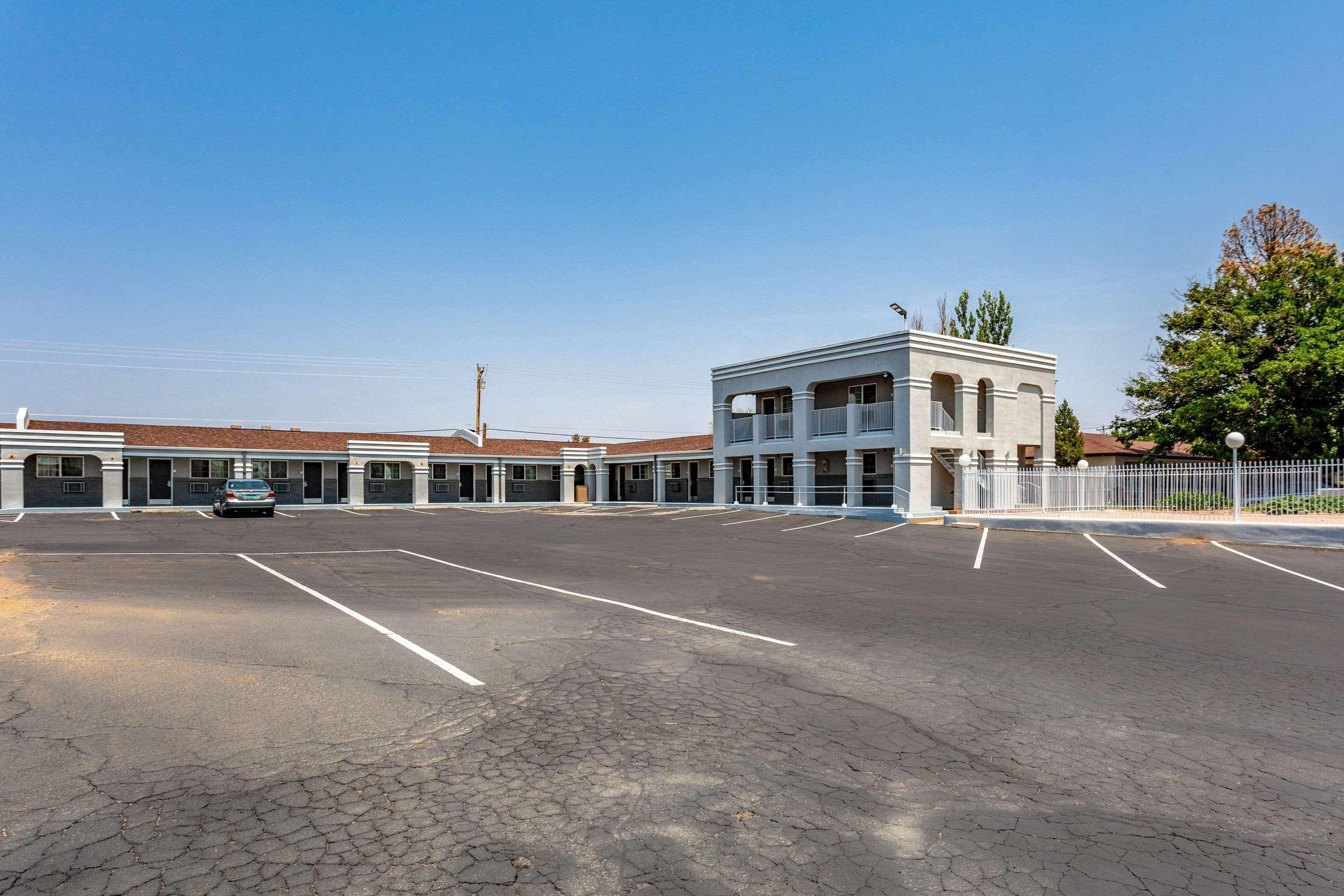 Econo Lodge Inn & Suites Santa Rosa Exterior foto