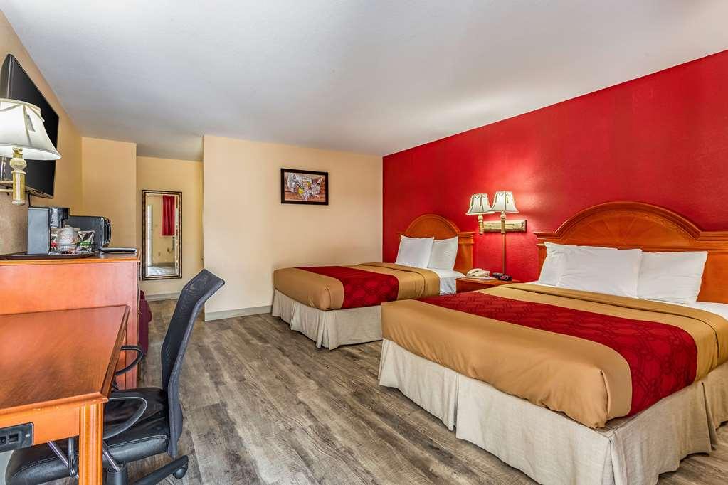 Econo Lodge Inn & Suites Santa Rosa Quarto foto